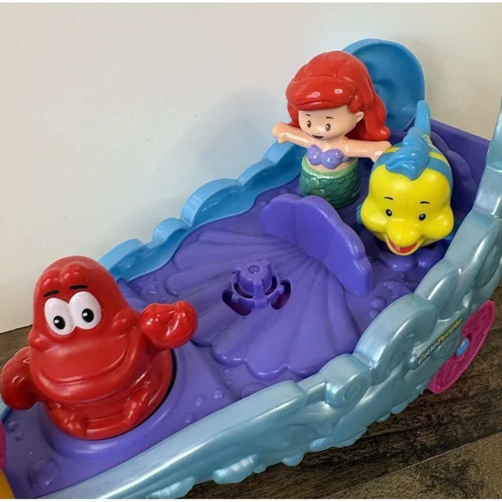 Disney Little People The Little Mermaid Ariel's Light Up Musical Sea Carriage